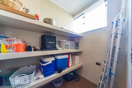 Casa à venda com 500m², 4 quartos e 3 vagas Casa à venda com 500m², 4 quartos e 3 vagasDespensa