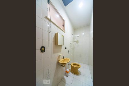 Casa à venda com 500m², 4 quartos e 3 vagas Casa à venda com 500m², 4 quartos e 3 vagasBanheiro de Serviço