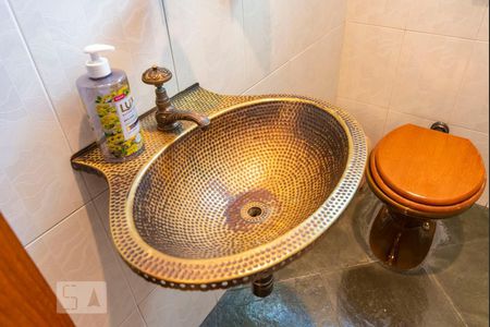 Pia  de casa à venda com 4 quartos, 500m² em Campestre, Santo André