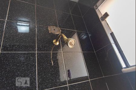 Casa à venda com 500m², 4 quartos e 3 vagas Casa à venda com 500m², 4 quartos e 3 vagasChuveiro