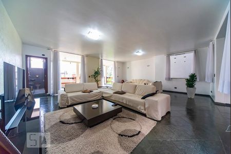 Casa à venda com 500m², 4 quartos e 3 vagas Casa à venda com 500m², 4 quartos e 3 vagasSala 2