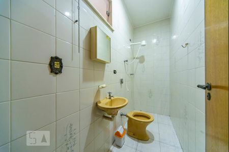 Casa à venda com 500m², 4 quartos e 3 vagas Casa à venda com 500m², 4 quartos e 3 vagasBanheiro de Serviço