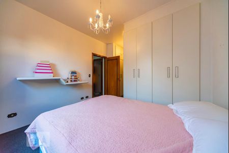 Casa à venda com 500m², 4 quartos e 3 vagas Casa à venda com 500m², 4 quartos e 3 vagasQuarto 2