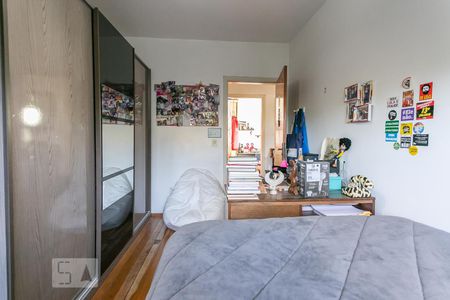 Apartamento à venda com 120m², 3 quartos e 3 vagasQuarto 2 