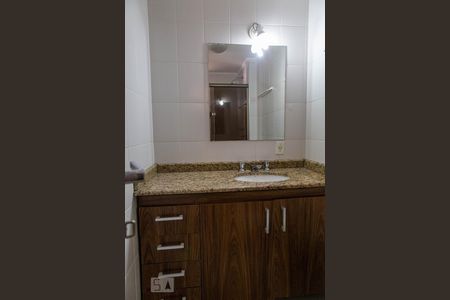 Apartamento para alugar com 67m², 2 quartos e 1 vagaBanheiro Suíte