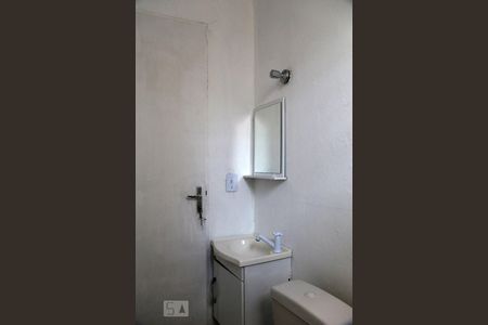 Banheiro de casa à venda com 3 quartos, 120m² em Parque Pinheiros, Taboão da Serra