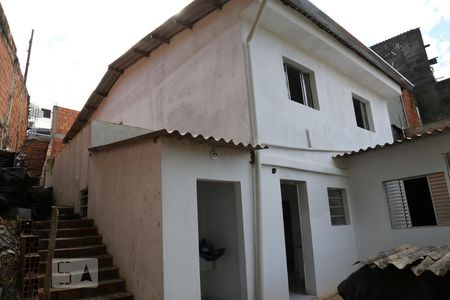 Fachada de casa à venda com 3 quartos, 120m² em Parque Pinheiros, Taboão da Serra