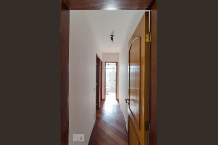 Corredor de apartamento para alugar com 2 quartos, 65m² em Vila do Encontro, São Paulo
