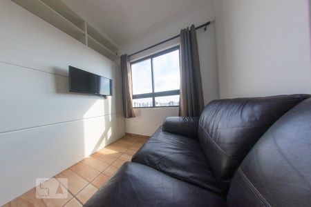 Sala de kitnet/studio para alugar com 1 quarto, 30m² em Centro, Curitiba