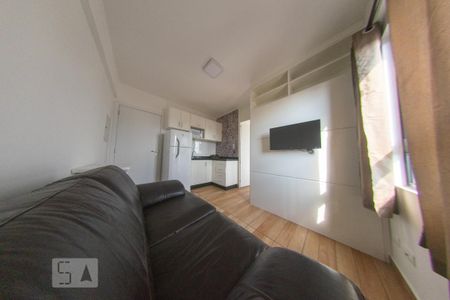 Sala de kitnet/studio para alugar com 1 quarto, 30m² em Centro, Curitiba