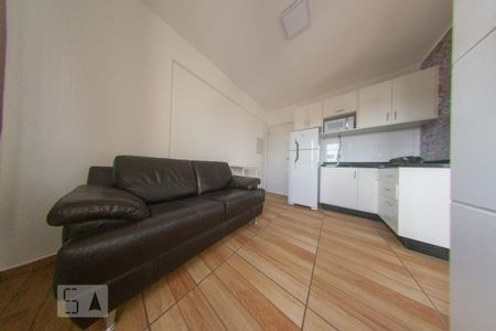 Sala de kitnet/studio para alugar com 1 quarto, 30m² em Centro, Curitiba