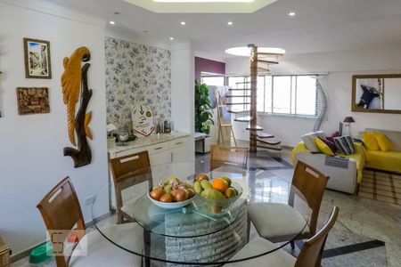 Sala de apartamento à venda com 4 quartos, 250m² em Vila Gumercindo, São Paulo