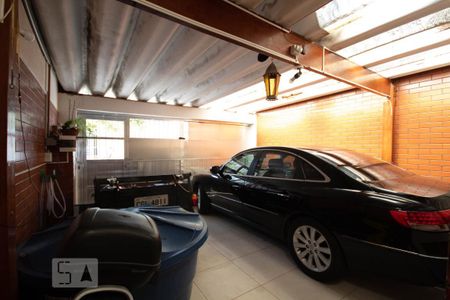 Casa à venda com 150m², 5 quartos e 2 vagas Casa à venda com 150m², 5 quartos e 2 vagasGaragem