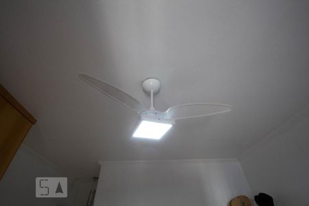 Casa à venda com 150m², 5 quartos e 2 vagas Casa à venda com 150m², 5 quartos e 2 vagasDetalhe da Suíte