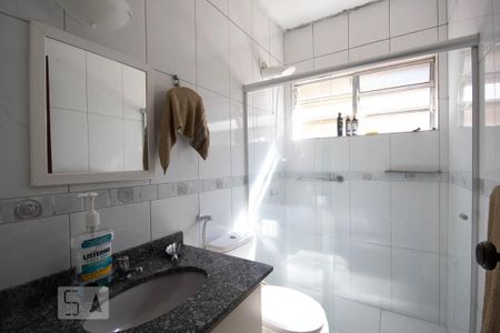 Casa à venda com 150m², 5 quartos e 2 vagas Casa à venda com 150m², 5 quartos e 2 vagasBanheiro do Corredor