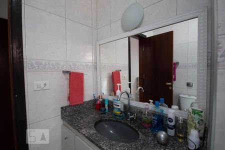 Casa à venda com 150m², 5 quartos e 2 vagas Casa à venda com 150m², 5 quartos e 2 vagasBanheiro da Suíte