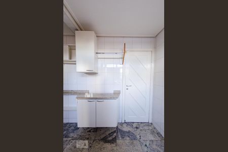 Apartamento à venda com 150m², 4 quartos e 3 vagas Apartamento à venda com 150m², 4 quartos e 3 vagasÁrea de Serviço