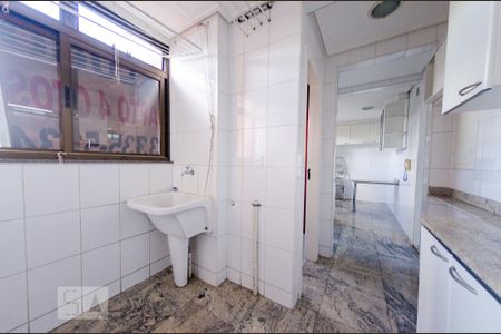 Apartamento à venda com 150m², 4 quartos e 3 vagas Apartamento à venda com 150m², 4 quartos e 3 vagasÁrea de Serviço
