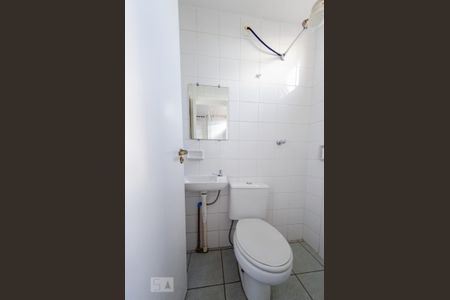 Apartamento à venda com 150m², 4 quartos e 3 vagas Apartamento à venda com 150m², 4 quartos e 3 vagasBanheiro de Serviço
