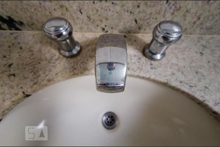 Apartamento à venda com 150m², 4 quartos e 3 vagas Apartamento à venda com 150m², 4 quartos e 3 vagasBanheiro da suíte 2