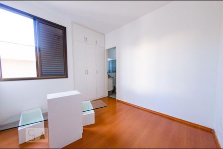 Apartamento à venda com 150m², 4 quartos e 3 vagas Apartamento à venda com 150m², 4 quartos e 3 vagasSuíte 1