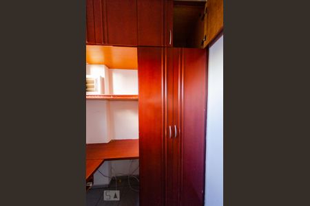 Apartamento à venda com 150m², 4 quartos e 3 vagas Apartamento à venda com 150m², 4 quartos e 3 vagasQuarto de Serviço