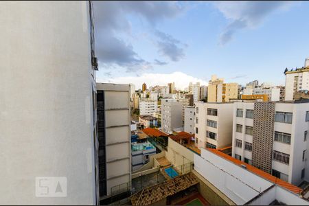 Apartamento à venda com 150m², 4 quartos e 3 vagas Apartamento à venda com 150m², 4 quartos e 3 vagasQuarto 1 - Vista