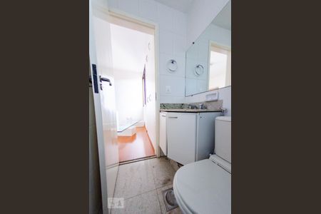 Apartamento à venda com 150m², 4 quartos e 3 vagas Apartamento à venda com 150m², 4 quartos e 3 vagasBanheiro da Suíte 1