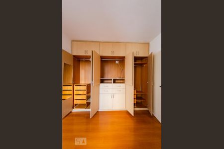 Apartamento à venda com 150m², 4 quartos e 3 vagas Apartamento à venda com 150m², 4 quartos e 3 vagasSuíte 2