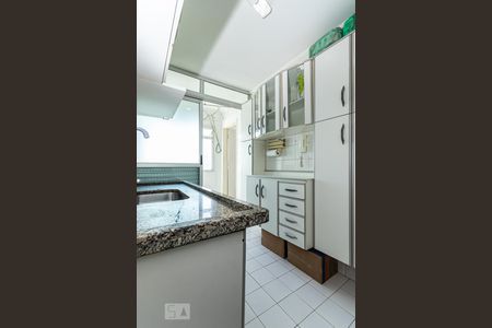 Apartamento à venda com 74m², 2 quartos e 1 vagaCozinha