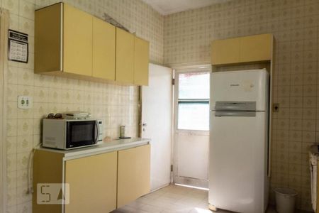 Casa à venda com 300m², 2 quartos e 2 vagasCozinha