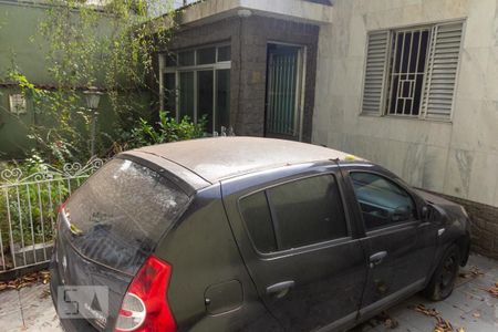 Casa à venda com 300m², 2 quartos e 2 vagasGaragem