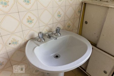 Casa à venda com 300m², 2 quartos e 2 vagasBanheiro