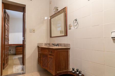 Apartamento para alugar com 380m², 4 quartos e 4 vagasBanheiro da suíte