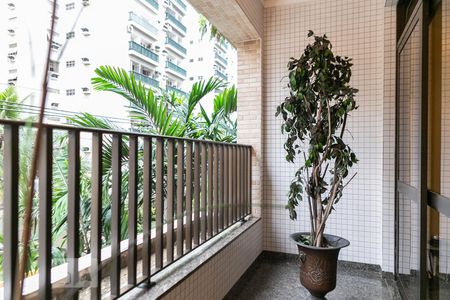 Sacada de apartamento para alugar com 4 quartos, 380m² em Boqueirão, Santos