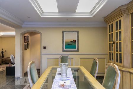 Apartamento para alugar com 380m², 4 quartos e 4 vagasSala