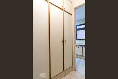 Apartamento para alugar com 380m², 4 quartos e 4 vagasLavanderia