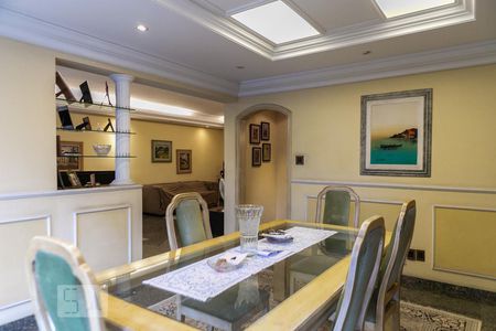 Apartamento para alugar com 380m², 4 quartos e 4 vagasSala