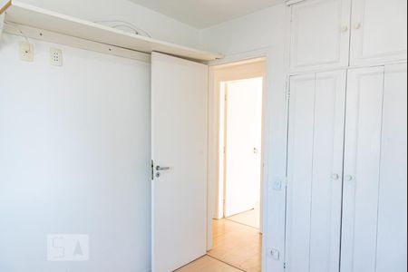 Apartamento à venda com 65m², 3 quartos e 1 vagaQuarto 2