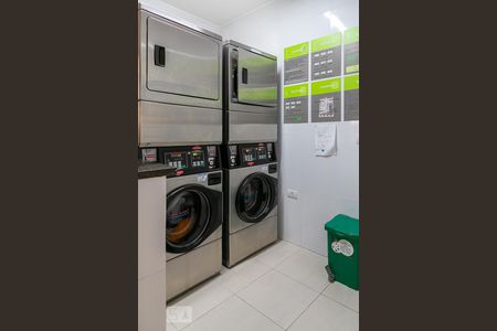 Studio para alugar com 20m², 1 quarto e sem vaga Studio para alugar com 20m², 1 quarto e sem vagaLavanderia