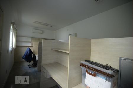 Casa à venda com 180m², 4 quartos e 2 vagasEscritório