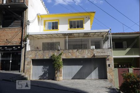 Casa à venda com 180m², 4 quartos e 2 vagasFachada
