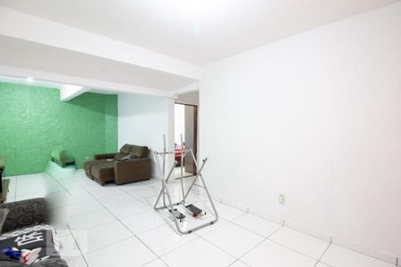 Casa à venda com 250m², 6 quartos e 2 vagasSala