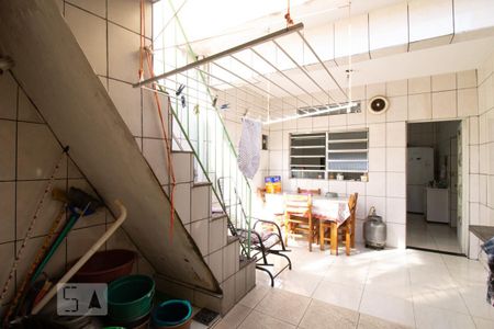 Casa à venda com 250m², 6 quartos e 2 vagasÁrea de Serviço