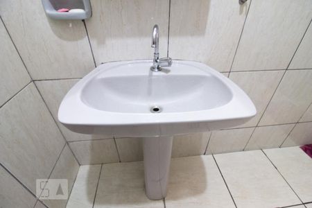 Casa à venda com 250m², 6 quartos e 2 vagasDetalhe banheiro