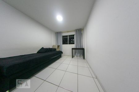 Sala de apartamento para alugar com 1 quarto, 30m² em Rebouças, Curitiba