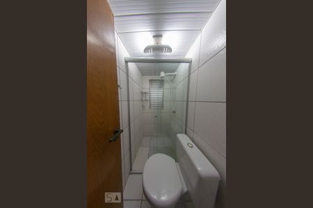 Banheiro de apartamento para alugar com 1 quarto, 30m² em Rebouças, Curitiba