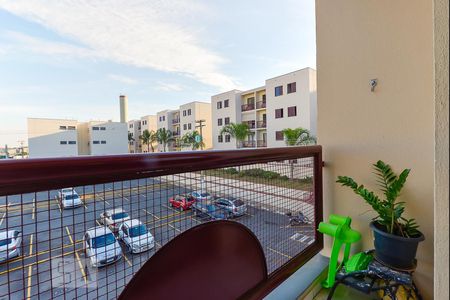 Apartamento à venda com 60m², 2 quartos e 1 vaga Apartamento à venda com 60m², 2 quartos e 1 vagaVaranda