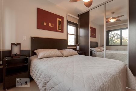 Suíte de apartamento para alugar com 3 quartos, 132m² em São João, Porto Alegre