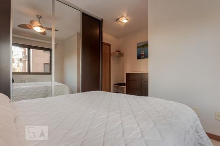 Suíte de apartamento para alugar com 3 quartos, 132m² em São João, Porto Alegre